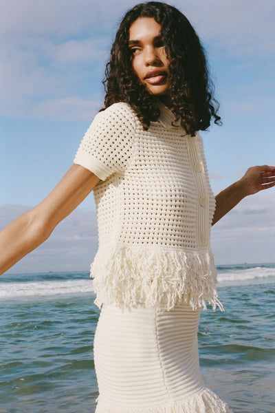 GILET EN MAILLE QUADRILLÉ À FRANGES