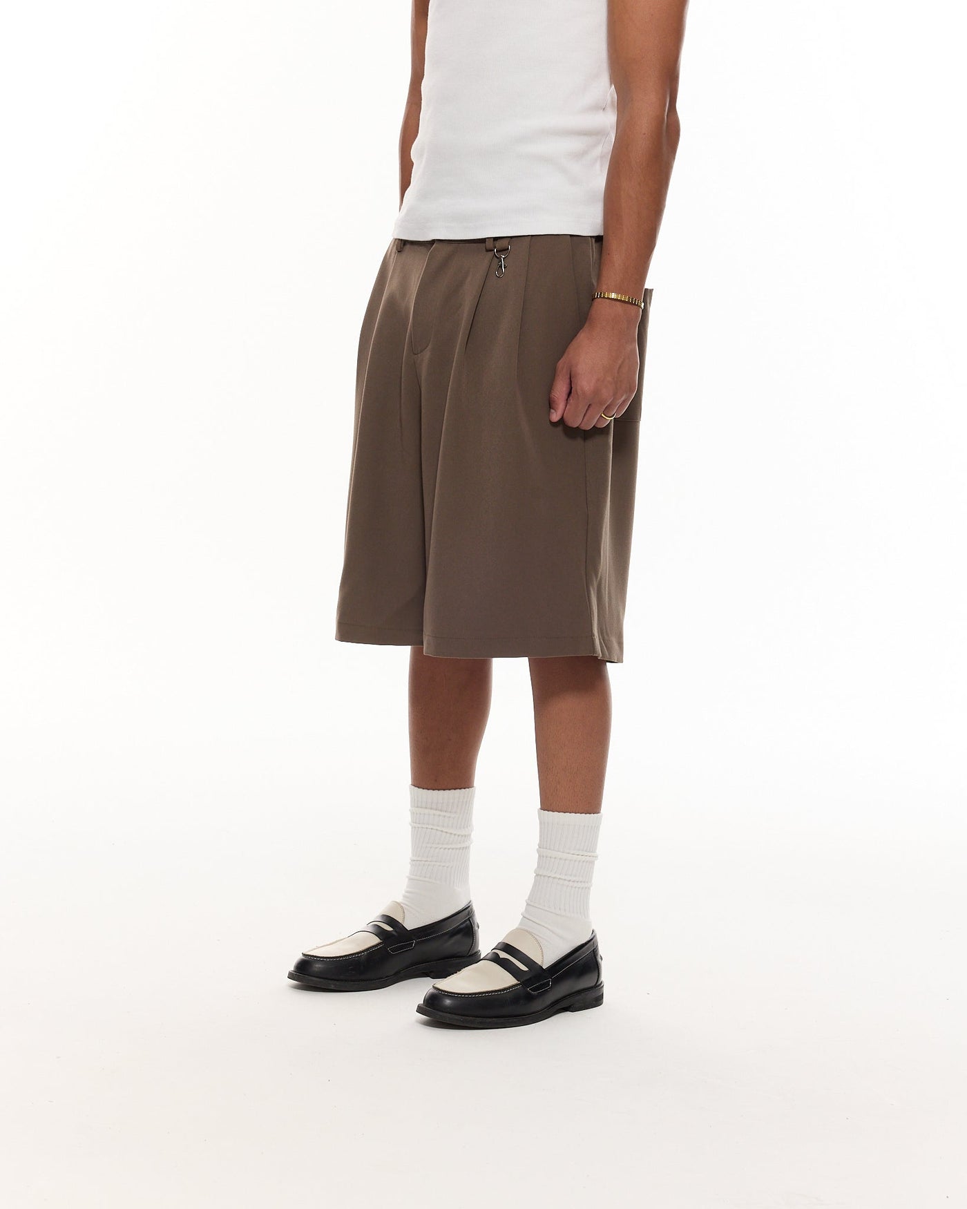 SHORT À PINCE - MARRON