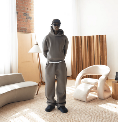 ENSEMBLE MONOCHROME JOGGING & HOODIES